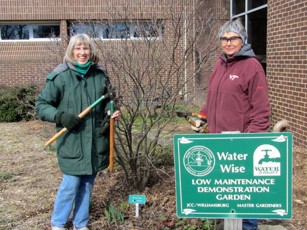 prining at the waterwise garden
